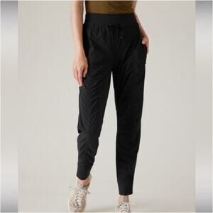 Athleta Pants Womens 4 Black Altitude Jogger Travel Unlined Athletic Minimalist